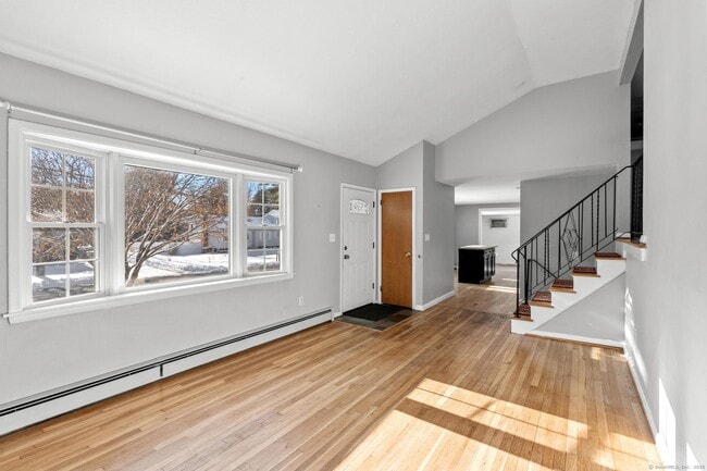 8 Kings Rd in Simsbury, CT - Building Photo - Building Photo