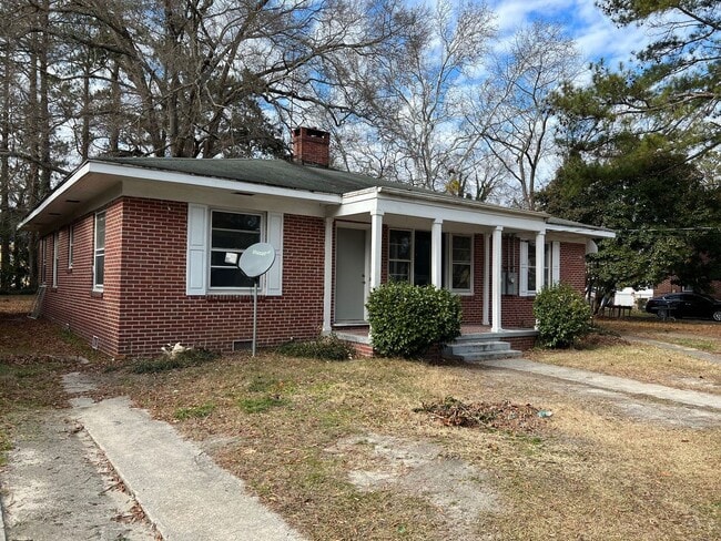 property at 420-422-422 N Mercer St