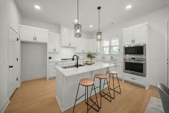 3705 SW Daybreak Blvd in Bentonville, AR - Building Photo - Building Photo