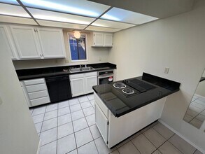 3566 Halifax Square SE in Salem, OR - Foto de edificio - Building Photo
