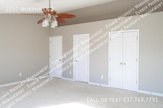 2257 Murphy Ln E in Troy, OH - Building Photo - Building Photo