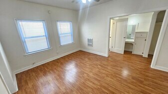 727 S Coronado St, Unit 302 in Los Angeles, CA - Building Photo