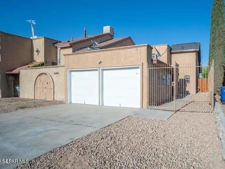 3108 Voss Dr in El Paso, TX - Building Photo