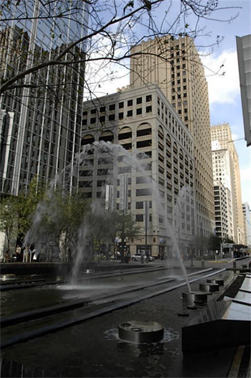 Commerce Towers in Houston, TX - Building Photo - Building Photo