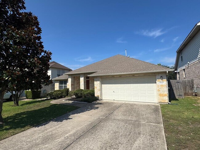 9820 Savannah Ridge Dr in Austin, TX - Building Photo - Building Photo