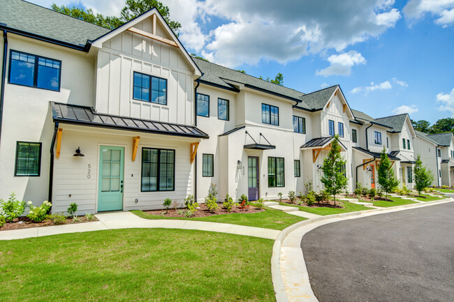 Cedar Walk in Carrollton, GA - Building Photo - Building Photo