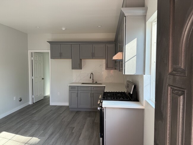 1436 Elwood St, Unit 1 in Pomona, CA - Foto de edificio - Building Photo
