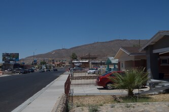 3825 Trowbridge Dr in El Paso, TX - Building Photo - Building Photo