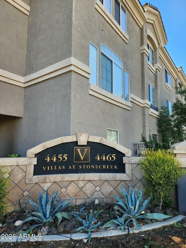 4455 E Paradise Vlg Pkwy S