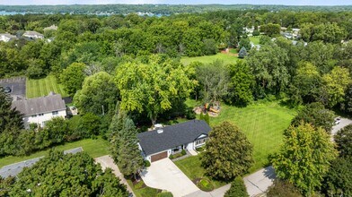 1144 Rolling Ln in Lake Geneva, WI - Building Photo - Building Photo