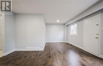 273 Pioneer Dr in Kitchener, ON - Building Photo - Building Photo