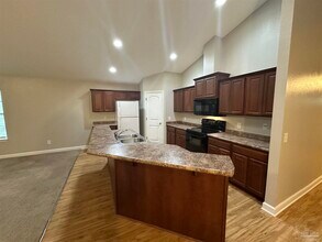 1104 Joaquin Rd in Pensacola, FL - Building Photo - Building Photo