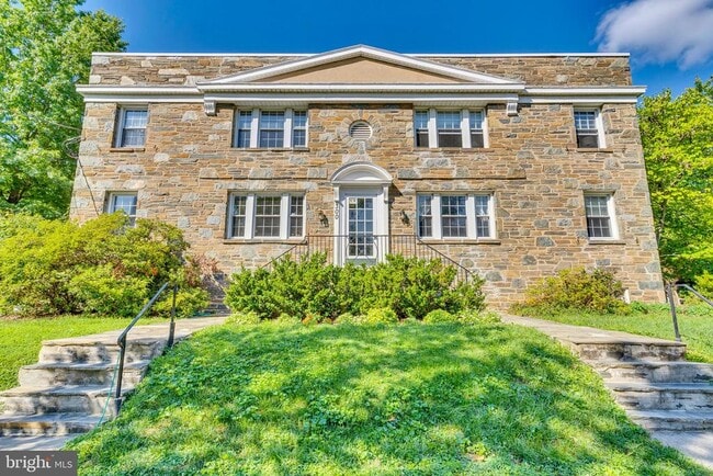 property at 300 Commonwealth Ave