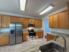 9505 Wellstone Dr in Land O Lakes, FL - Building Photo - Building Photo