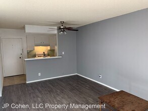 114 S Gramercy Pl-Unit -Unit 101-3 in Los Angeles, CA - Building Photo - Building Photo