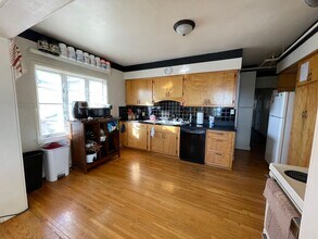 131 N 21st Ave E in Duluth, MN - Building Photo - Building Photo