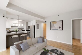 929 Portland Ave in Minneapolis, MN - Foto de edificio - Building Photo