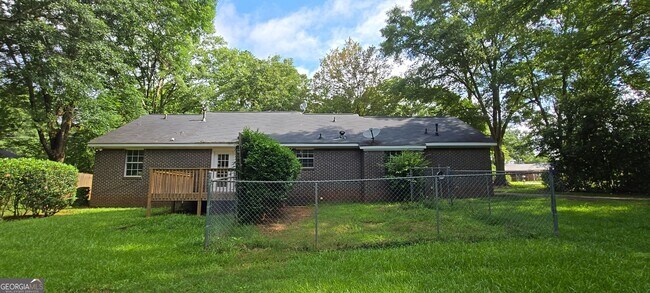 96 Carmichael St in Mcdonough, GA - Foto de edificio - Building Photo