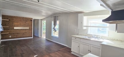 16747 Timberglen St in Montgomery, TX - Building Photo - Building Photo
