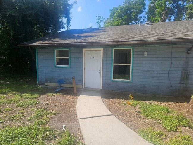 property at 714 26th Ave E