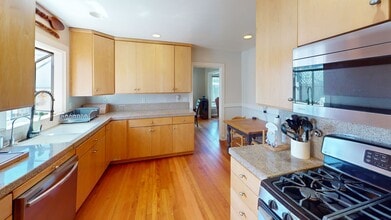 186 E St in Cayucos, CA - Building Photo - Building Photo