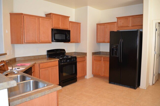 7202 W Pleasant Oak Way in Florence, AZ - Building Photo - Building Photo