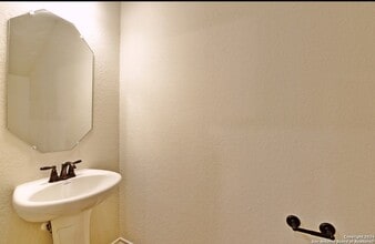 2527 Lynwood Bnd, Unit 004I in San Antonio, TX - Building Photo - Building Photo