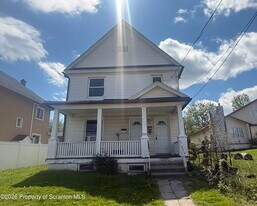 1315 Farr St in Scranton, PA - Building Photo