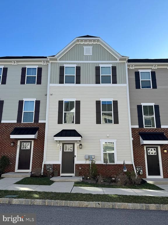 property at 403 Blue Welsh St