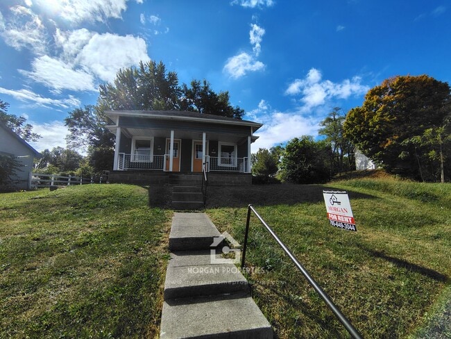 1325 W 10th St, Unit 1325