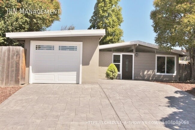 262 Velvetlake Dr