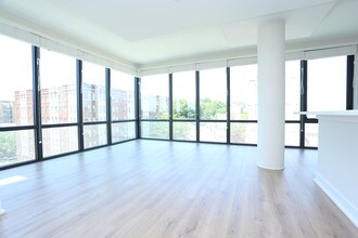 Berkshire 15 in Washington, DC - Foto de edificio - Interior Photo