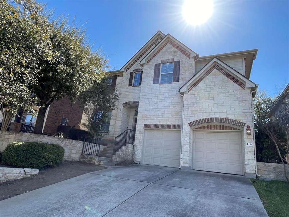 2316 Golden Gate Park in Austin, TX - Building Photo