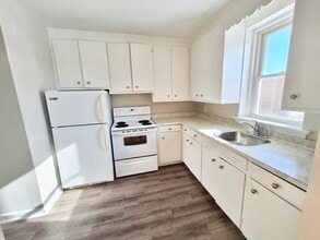 1 Osler Court, Hamilton, Dundas in Dundas, ON - Building Photo - Building Photo