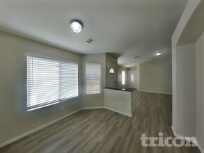 7739 Whitesboro Ct in Las Vegas, NV - Foto de edificio - Building Photo