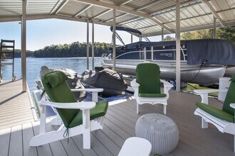 8885 Bay Dr in Gainesville, GA - Building Photo - Building Photo