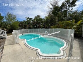 880 16th Ave N in St. Petersburg, FL - Building Photo - Building Photo