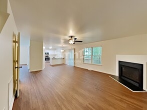 102 Lake Bridge Ct in Knightdale, NC - Building Photo - Building Photo