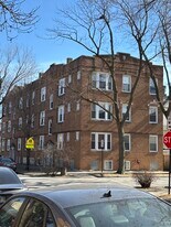 3021 W Cullom Ave, Unit 3 in Chicago, IL - Building Photo