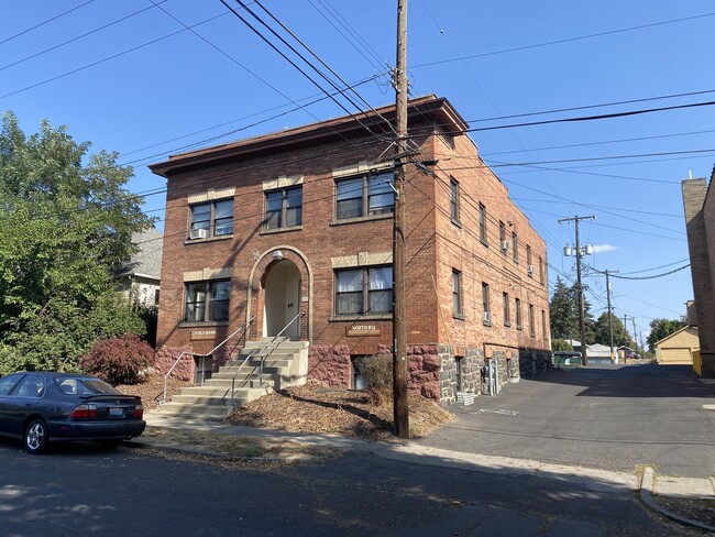 1618 N Lincoln St in Spokane, WA - Building Photo - Building Photo