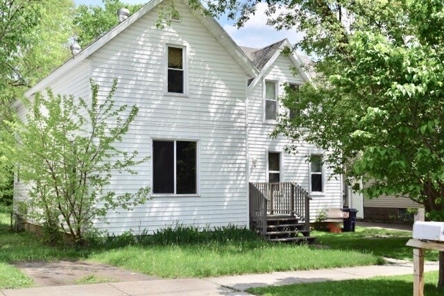 1817 Kendall St in Eau Claire, WI - Foto de edificio