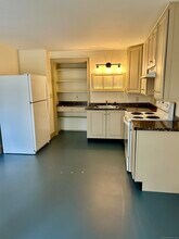 199 Hoop Pole Hill Rd in Woodbury, CT - Building Photo - Building Photo