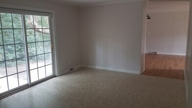 356 Canterbury Rd in Charleston, SC - Building Photo - Building Photo