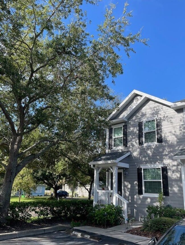 4930 Elizabeth Anne Cir in Tampa, FL - Building Photo - Building Photo