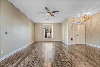 2583 Mizzoni Cir in Henderson, NV - Building Photo - Building Photo