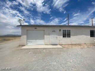 1960 Haiwee St in Pahrump, NV - Building Photo