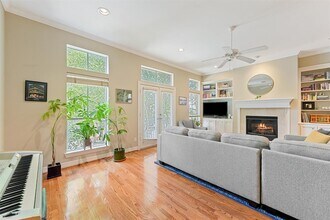 4010 Blossom St in Houston, TX - Building Photo - Building Photo