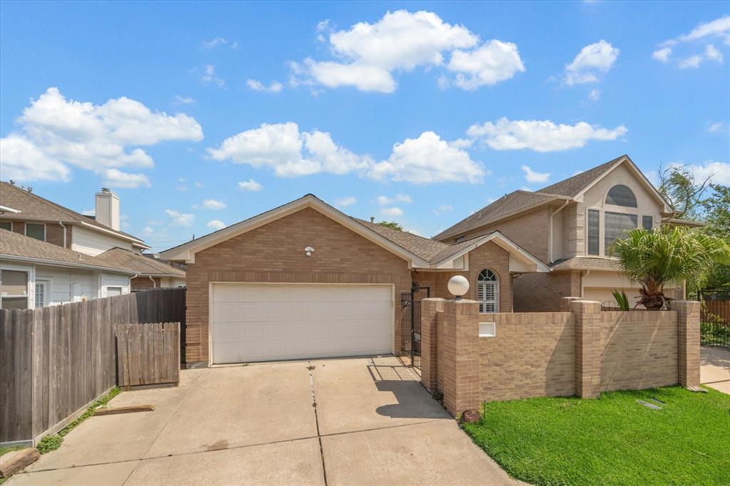 1339 Parkway Ct in Houston, TX - Building Photo