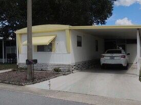 7434 Demure Ln in New Port Richey, FL - Building Photo