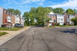 9820 Berrywood Ct in Springdale, MD - Building Photo - Building Photo